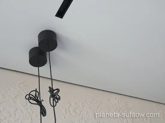 shadow connection of ceiling and wall