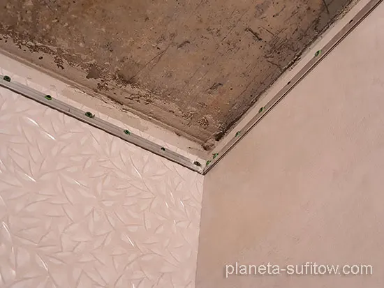 wiercenie sufitu na płytki