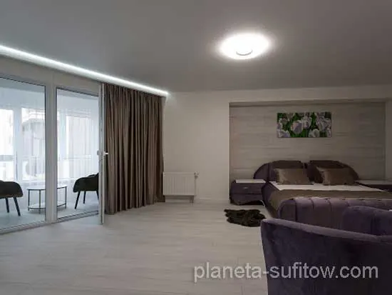 strzelisty sufit napinany z LED