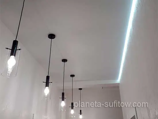 stylowe opcje sufitu napinanego