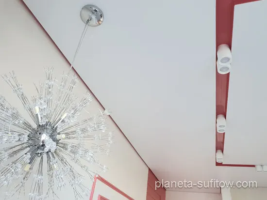 niezwykły design sufitu napinanego