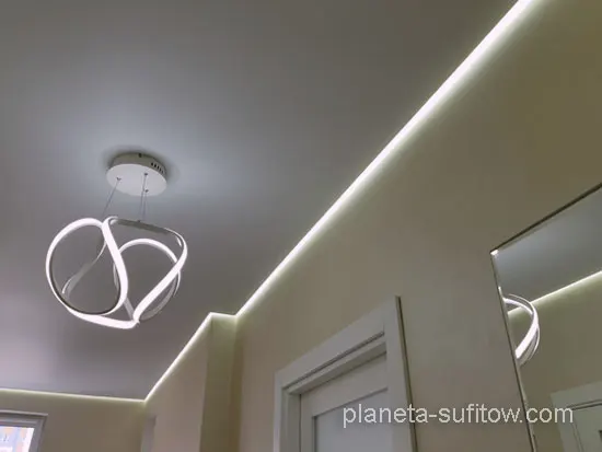 sufit napinany LED zdięcia