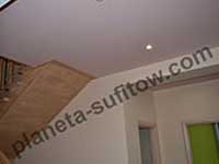 sufit napinany na schodach